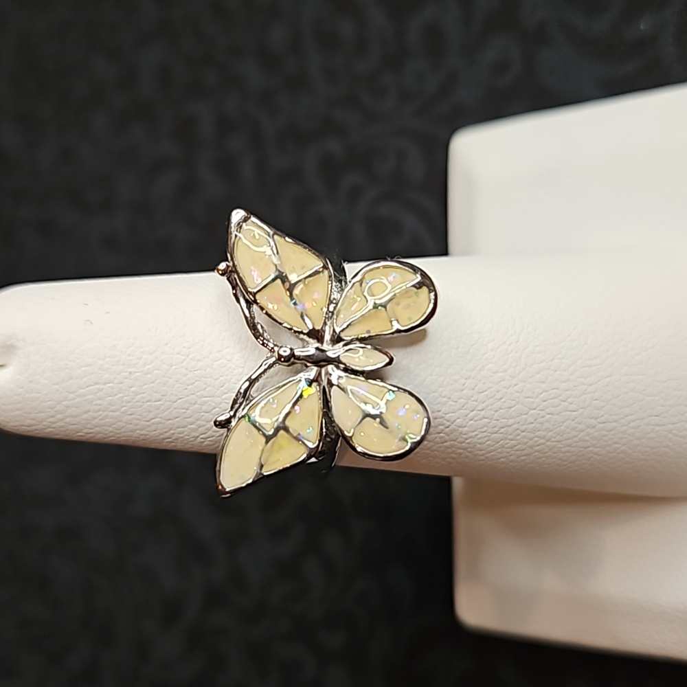 Vintage Silver Tone Iridescent Cream Enamel Butterfly Ring Size 7 - Picture 3 of 5